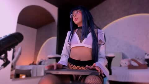     online show from November 22, 11:08 am