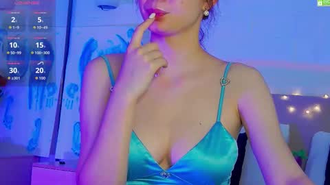 Snapshot of emma_plux chatting on September 16, 8:06 am Emma online show from September 16, 8:06 am