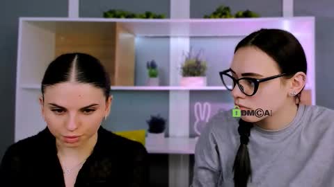 emma_swee online show from February 7, 12:19 pm