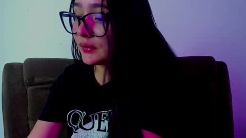 Snapshot of emma_timli1 chatting on September 22, 10:47 pm Emma online show from September 22, 10:47 pm