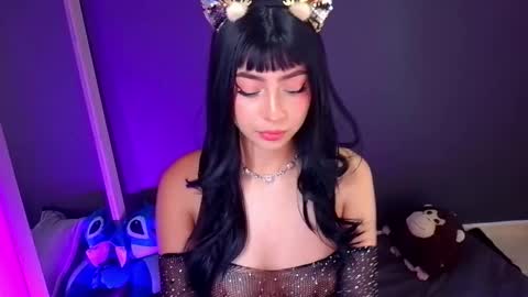 Emma web online show from December 22, 6:14 pm