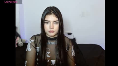Snapshot of emma_yui19 chatting on September 28, 1:03 am emma online show from September 28, 1:03 am