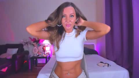 Emma online show from February 4, 1:37 pm