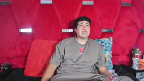 EmmaAndDemon online show from February 4, 6:23 pm