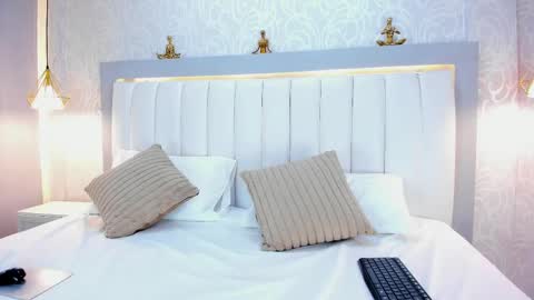 Snapshot of emmacold_ chatting on September 13, 1:30 am Emma online show from September 13, 1:30 am
