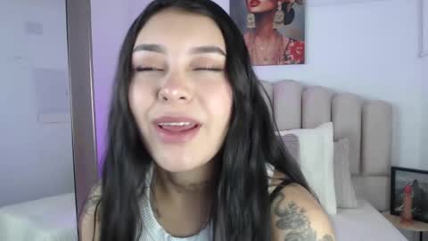 Snapshot of emmacute_x chatting on October 4, 1:20 pm emmacute_x online show from October 4, 1:20 pm