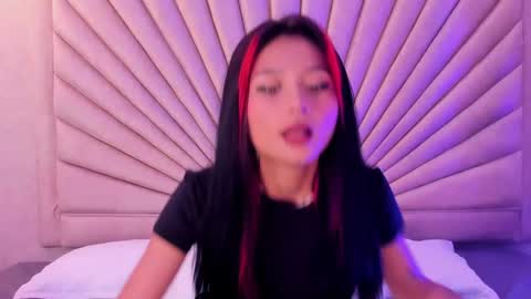 Snapshot of emmaduff_ chatting on September 26, 12:57 pm online show from September 26, 12:57 pm
