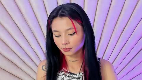 Snapshot of emmaduff_ chatting on October 1, 12:26 pm online show from October 1, 12:26 pm