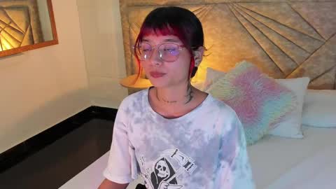           online show from March 31, 7:58 pm