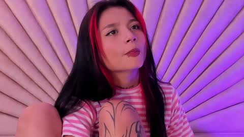 Snapshot of emmaduff_ chatting on September 30, 12:15 pm online show from September 30, 12:15 pm
