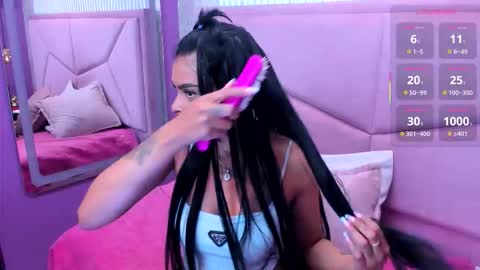 emmaebony_ online show from February 8, 10:19 am