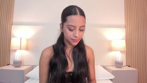 emmaespencer  online show from March 20, 11:48 am