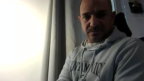 Ariel online show from November 18, 4:59 am