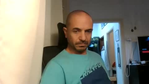 Ariel online show from November 15, 9:11 am