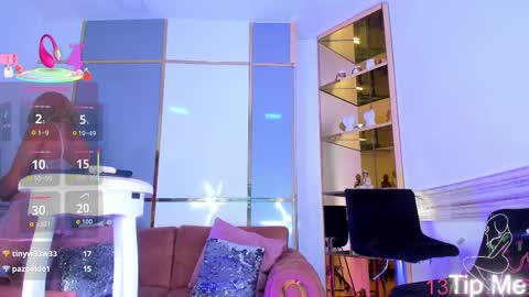 Snapshot of emmahills_sex chatting on September 13, 1:46 pm Emma online show from September 13, 1:46 pm