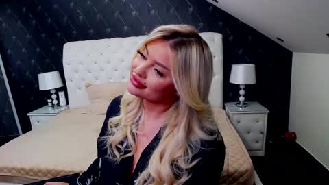 Emma Mavis online show from February 24, 6:27 am