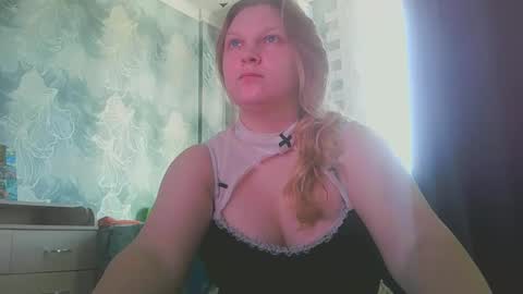Snapshot of emmamelody944534 chatting on October 2, 5:17 am emmamelody online show from October 2, 5:17 am