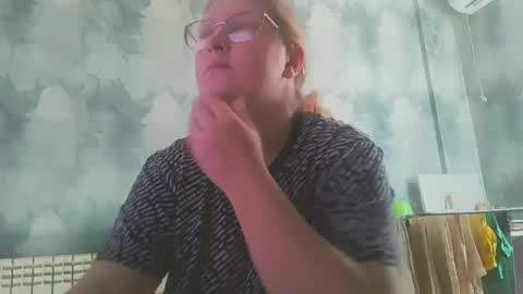 Snapshot of emmamelody944534 chatting on September 30, 9:42 am emmamelody online show from September 30, 9:42 am