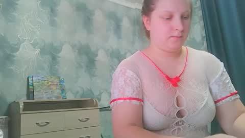 Snapshot of emmamelody944534 chatting on September 26, 1:46 am emmamelody online show from September 26, 1:46 am