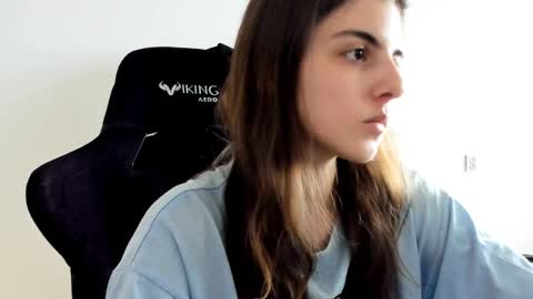 Emma online show from April 5, 1:08 pm