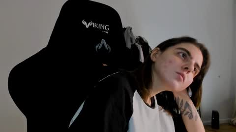 Emma online show from January 29, 8:35 pm