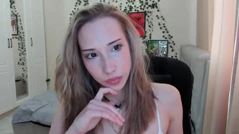 Emma online show from April 1, 1:41 pm