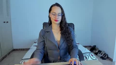 Snapshot of emmatorres9 chatting on March 12, 8:41 pm Emma Torres online show from March 12, 8:41 pm