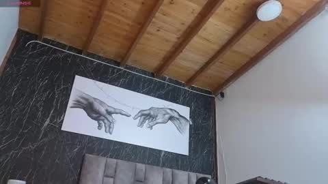 emmi_collins online show from December 16, 9:10 pm