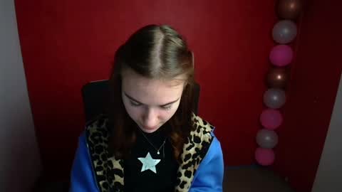 Snapshot of emmi_rossum chatting on February 25, 12:16 pm Emmi online show from February 25, 12:16 pm