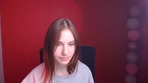 Snapshot of emmi_rossum chatting on March 3, 3:11 pm Emmi online show from March 3, 3:11 pm