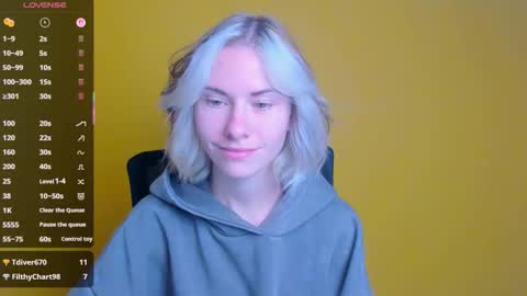 Snapshot of emmi_rossum chatting on September 12, 6:04 am Emmi online show from September 12, 6:04 am