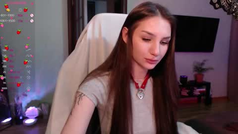 Emily online show from November 13, 4:42 pm