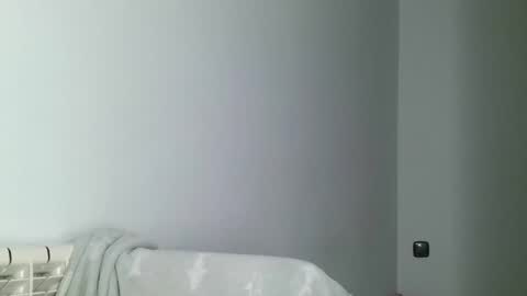 Snapshot of emmie_xxx chatting on February 27, 2:21 pm emmie online show from February 27, 2:21 pm