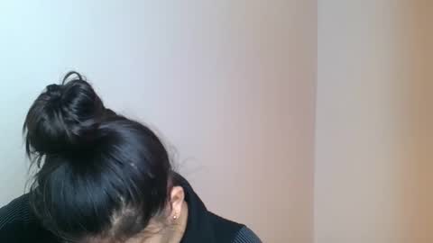 emmie online show from November 12, 9:33 am