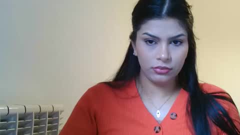 Snapshot of emmie_xxx chatting on February 18, 8:16 am emmie online show from February 18, 8:16 am