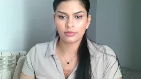 Snapshot of emmie_xxx chatting on March 10, 2:37 pm emmie online show from March 10, 2:37 pm