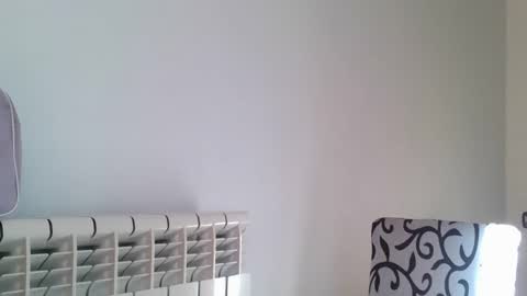 Snapshot of emmie_xxx chatting on February 6, 9:43 am emmie online show from February 6, 9:43 am