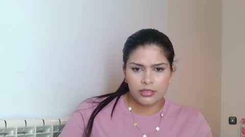 Snapshot of emmie_xxx chatting on September 15, 8:05 am emmie online show from September 15, 8:05 am