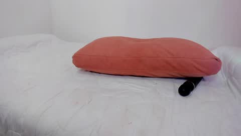 Emmi online show from April 11, 7:45 am