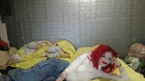 Emmily000 online show from January 17, 11:29 pm