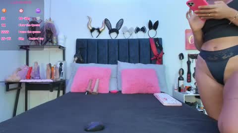 Snapshot of emmily_giraldo chatting on September 9, 2:17 pm online show from September 9, 2:17 pm