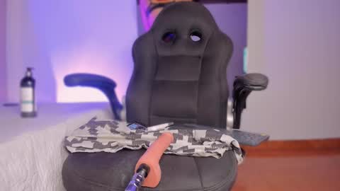    online show from March 11, 1:03 pm