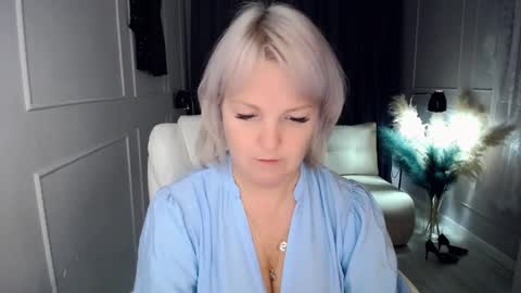 emmmam online show from November 11, 12:40 pm