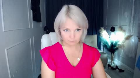 emmmam online show from November 1, 11:20 am