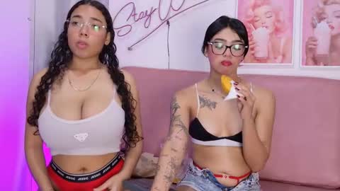 Emmy and Luna  online show from February 3, 1:13 am