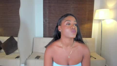 Snapshot of emmy_jacksson chatting on February 25, 11:59 pm emmy_jacksson online show from February 25, 11:59 pm