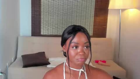 Snapshot of emmy_jacksson chatting on March 12, 6:43 pm emmy_jacksson online show from March 12, 6:43 pm