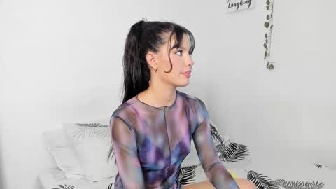 Snapshot of emperatriiiz chatting on October 2, 7:45 pm Emperatriz online show from October 2, 7:45 pm