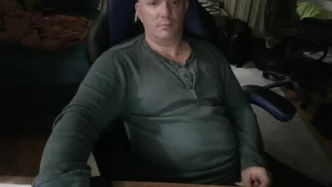Snapshot of emsguy1 chatting on September 30, 4:01 am Matt online show from September 30, 4:01 am