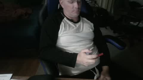 Snapshot of emsguy1 chatting on October 1, 4:11 am Matt online show from October 1, 4:11 am